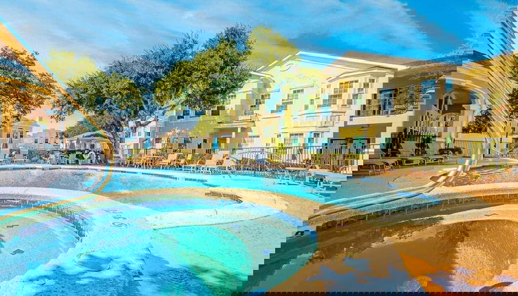 Foto 1 - Villas at Legacy