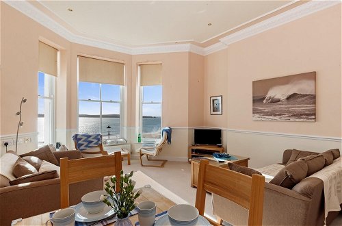 Foto 2 - 7 South Beach Court - Sea Front Apartment With Spectacular Sea Views