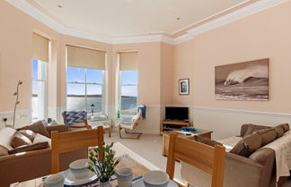 Foto 2 - 7 South Beach Court - Sea Front Apartment With Spectacular Sea Views