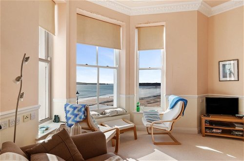 Foto 3 - 7 South Beach Court - Sea Front Apartment With Spectacular Sea Views