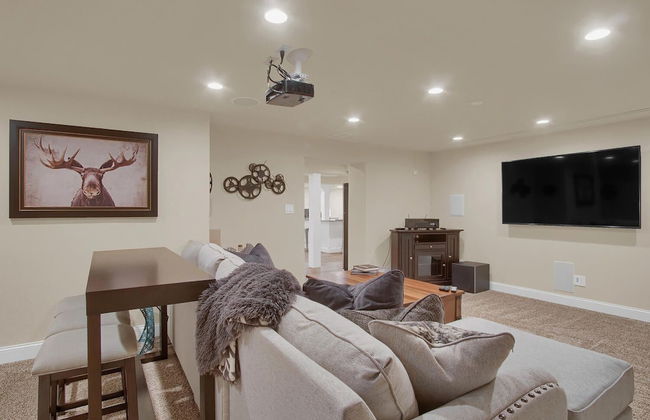 5BR Poe Manor Entertain,hot Tub+has Everything! - Foto 26