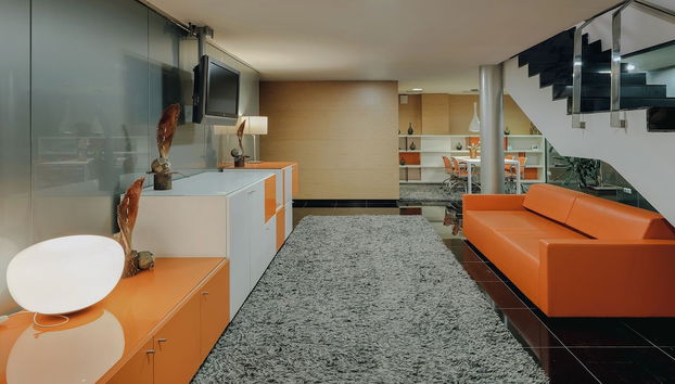 Lobby lounge