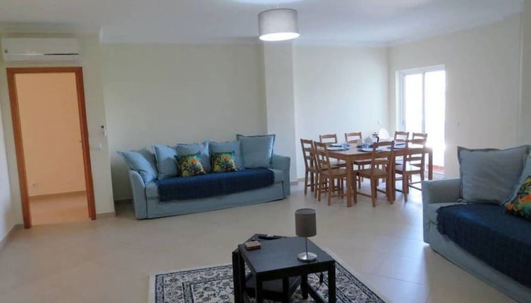 Photo 1 - 2 Bed Apartment With com Pool