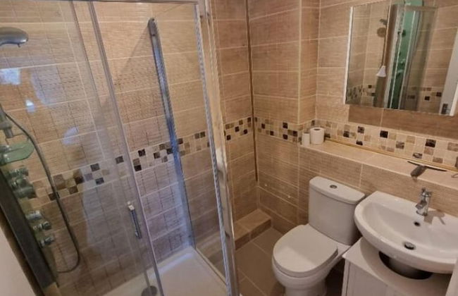 360 Serviced Accommodations - Canal Side Retreat - 2 Bedroom Apartment - Foto 5