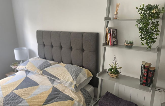 360 Serviced Accommodations - Canal Side Retreat - 2 Bedroom Apartment - Foto 2