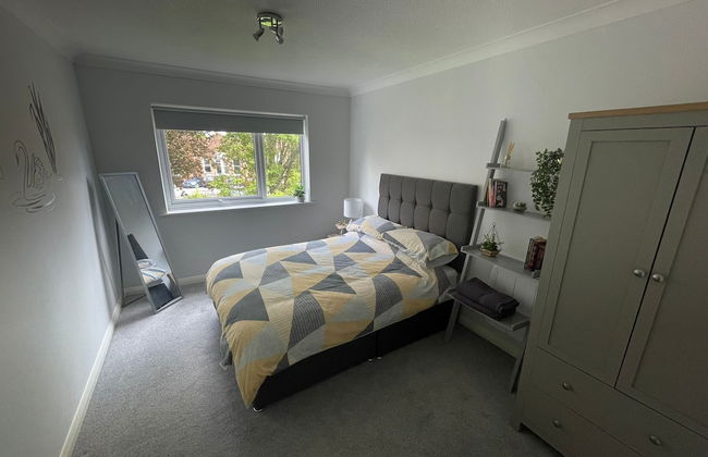 360 Serviced Accommodations - Canal Side Retreat - 2 Bedroom Apartment - Foto 4