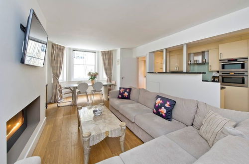 Photo 15 - Fantastic 3 Bed Apartment In Earls Court