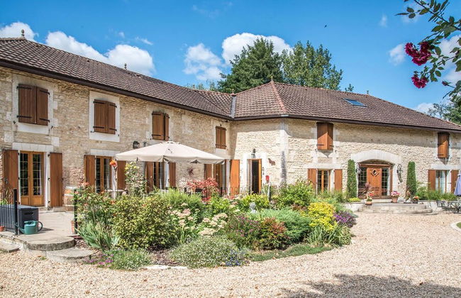 Moulin du Fontcourt Riverside Apartment - Photo 24