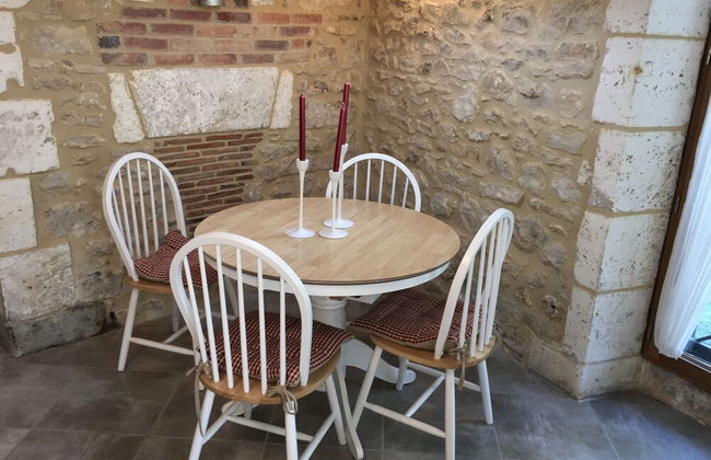 Moulin du Fontcourt Riverside Apartment - Photo 9