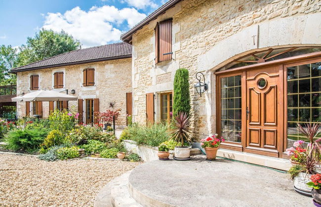 Moulin du Fontcourt Riverside Apartment - Photo 1