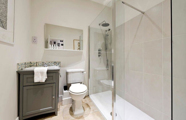Fulham 4-bed House & Garden Near Tube - Foto 31