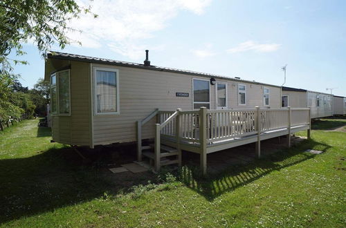 Photo 1 - 2 Bedroom Caravan at Heacham Beach With Decking