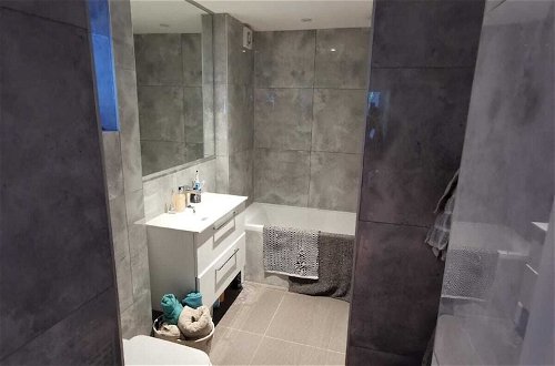 Photo 6 - Entire 1-bed Apartment in London Haringey ,