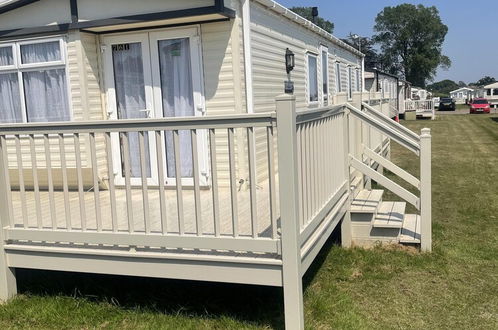 Photo 27 - Stunning 3-bed Caravan in Clacton-on-sea