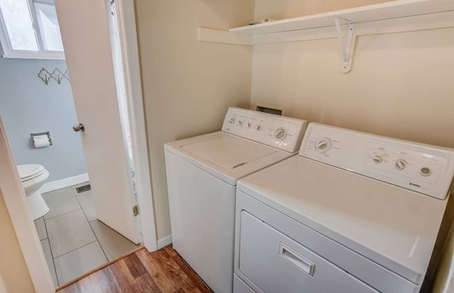 2BR Aptmt Parks Private Deck, Mountain Views! - Foto 19