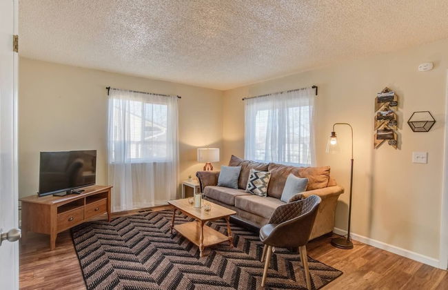 2BR Aptmt Parks Private Deck, Mountain Views! - Foto 16