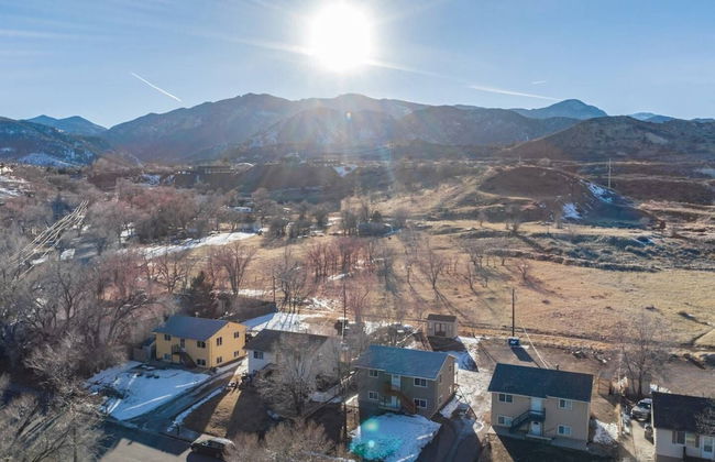 2BR Aptmt Parks Private Deck, Mountain Views! - Foto 50