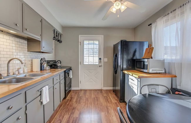 2BR Aptmt Parks Private Deck, Mountain Views! - Foto 12