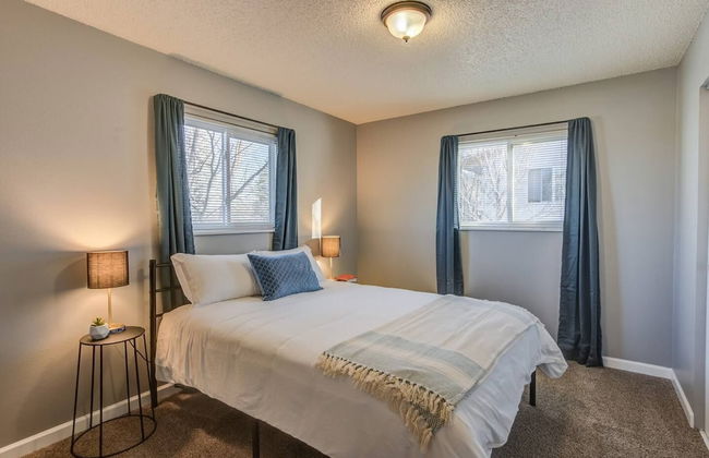 2BR Aptmt Parks Private Deck, Mountain Views! - Foto 9