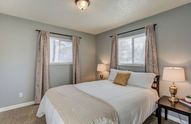 2BR Aptmt Parks Private Deck, Mountain Views! - Foto 8