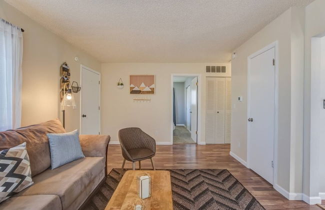 2BR Aptmt Parks Private Deck, Mountain Views! - Foto 14
