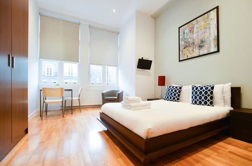 Photo 4 - St James House Serviced Apartments by Concept Apartmentsv