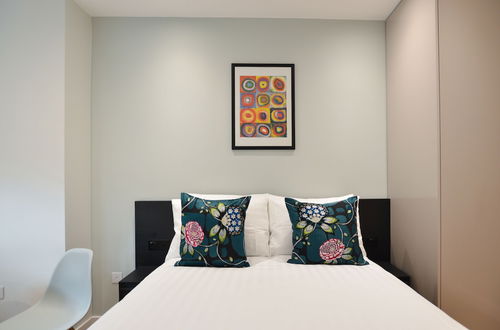 Photo 10 - St James House Serviced Apartments by Concept Apartmentsv