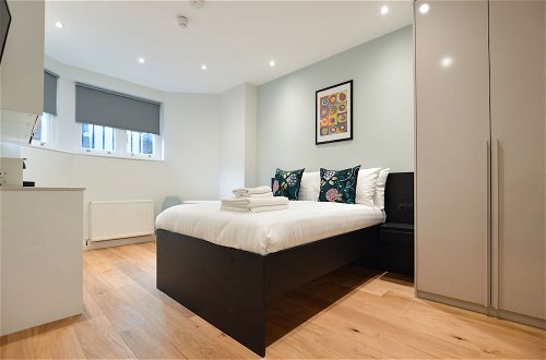 Photo 8 - St James House Serviced Apartments by Concept Apartmentsv
