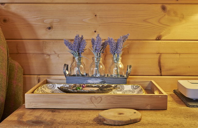 1-bed Cabin, 2 Adults, Wood Burning Hot Tub & Fire - Foto 23