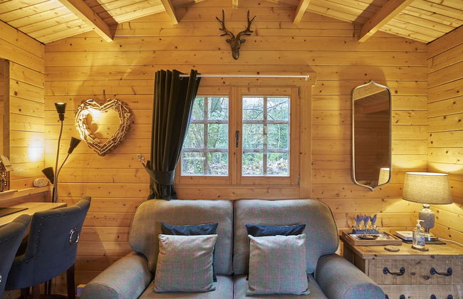 1-bed Cabin, 2 Adults, Wood Burning Hot Tub & Fire - Foto 10