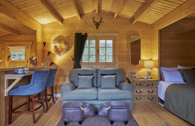 1-bed Cabin, 2 Adults, Wood Burning Hot Tub & Fire - Foto 11