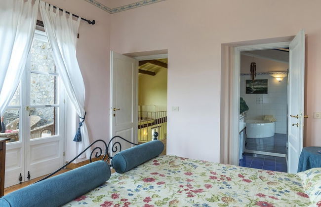 Villa Ninfeo 10 4 Emma Villas - Photo 2