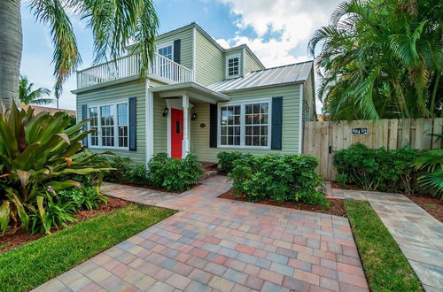 Photo 12 - Charleston House, With Pool and Walk to Shops & Restaurants, Downtown, Kravis Center