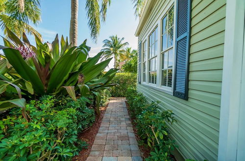 Photo 34 - Charleston House, With Pool and Walk to Shops & Restaurants, Downtown, Kravis Center