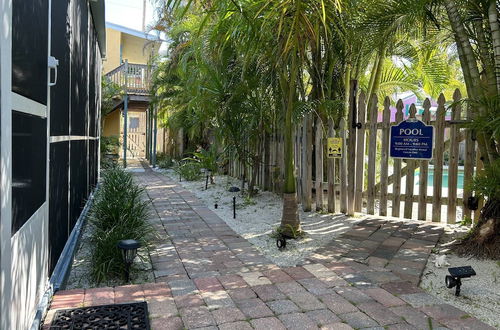 Photo 36 - Charleston House, With Pool and Walk to Shops & Restaurants, Downtown, Kravis Center