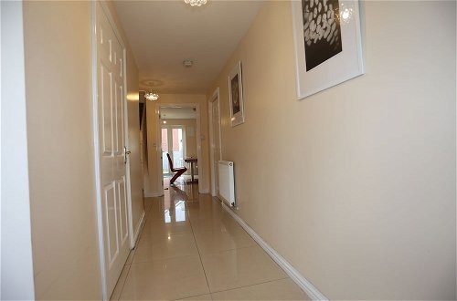 Photo 26 - Beautiful 4 beds Hillview House