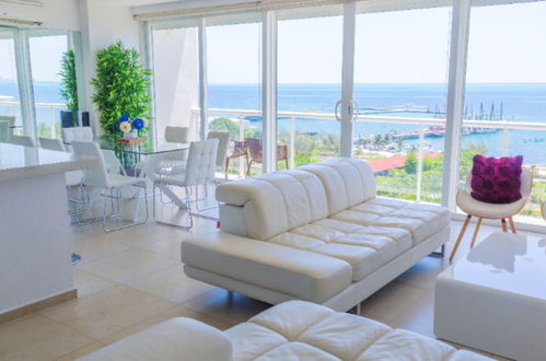 Foto 1 - MARINA Beachfront 2 BDR- Amazing Oceanview