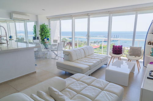 Foto 9 - MARINA Beachfront 2 BDR- Amazing Oceanview