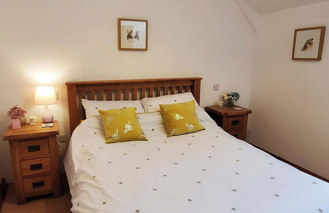3 Bedroom Cottage - Hot Tub, Garden, Parking - Foto 4