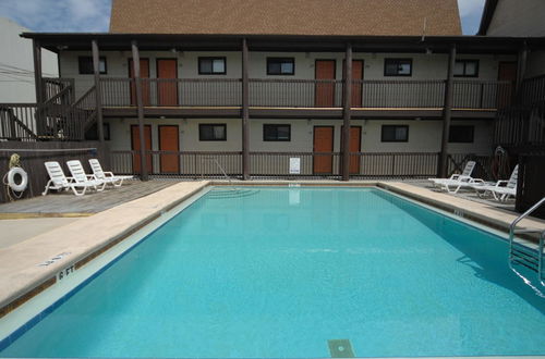 Photo 17 - Polynesian Village Condominium by Panhandle Getaways