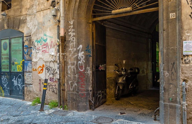 A pochi passi da Piazza del Gesù - Foto 17