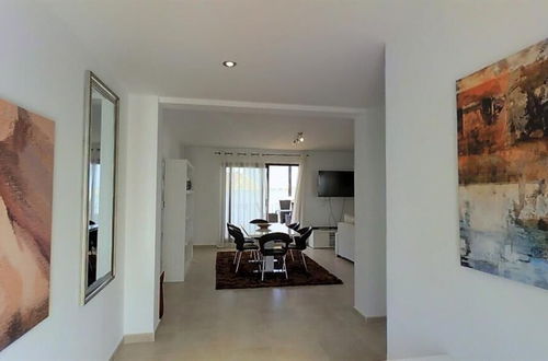 Photo 18 - Beautiful Penthouse Near Beach