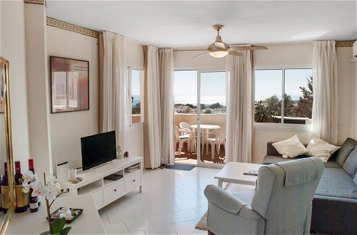 Photo 1 - Apartment - 2 Bedrooms with Pool and WiFi - 107349