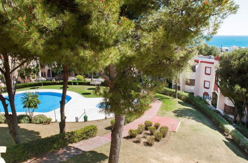 Photo 15 - Apartment - 2 Bedrooms with Pool and WiFi - 107349