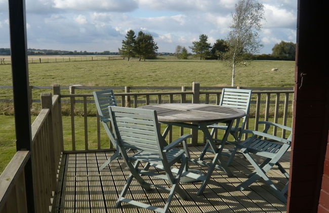 Cosy Pine Lodge With far Reaching Country Views and Large sun Deck - Foto 1