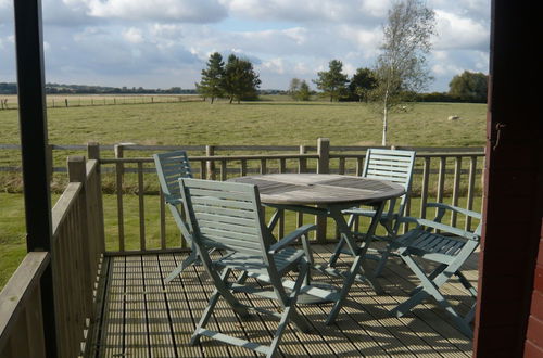 Foto 1 - Cosy Pine Lodge With far Reaching Country Views and Large sun Deck