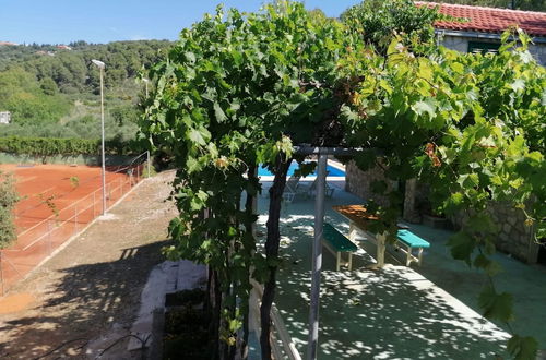 Photo 33 - Tennis court and outdoor pool villa