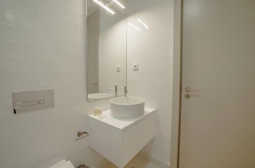 Photo 15 - Legacy Oporto Design Apartment D