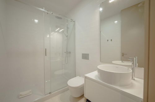 Photo 16 - Legacy Oporto Premium Apartment C