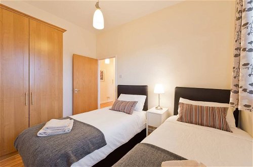 Photo 3 - Stunning 3-bed Apartment in Dublin 1